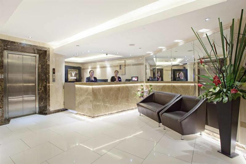 V Residence Serviced Apartment バンコク都 エクステリア 写真