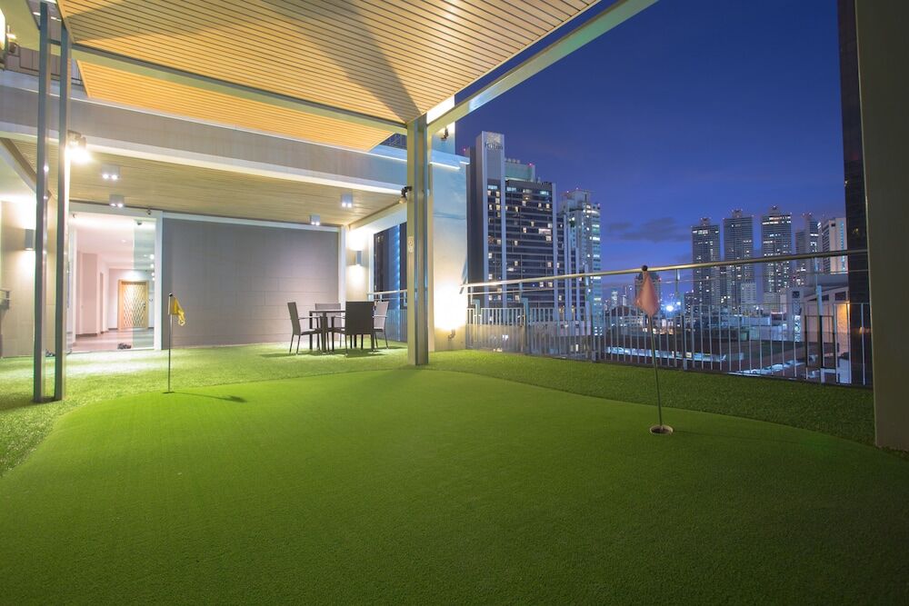 V Residence Serviced Apartment バンコク都 エクステリア 写真